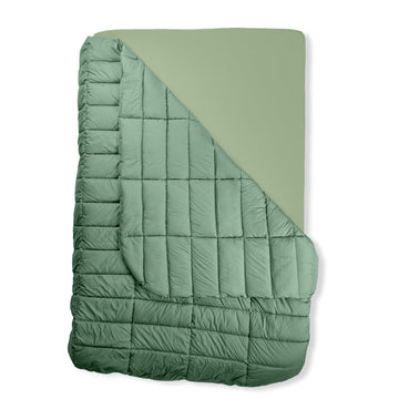 HEST packable comforter recycled-polyfill highlights eco-friendly fill.