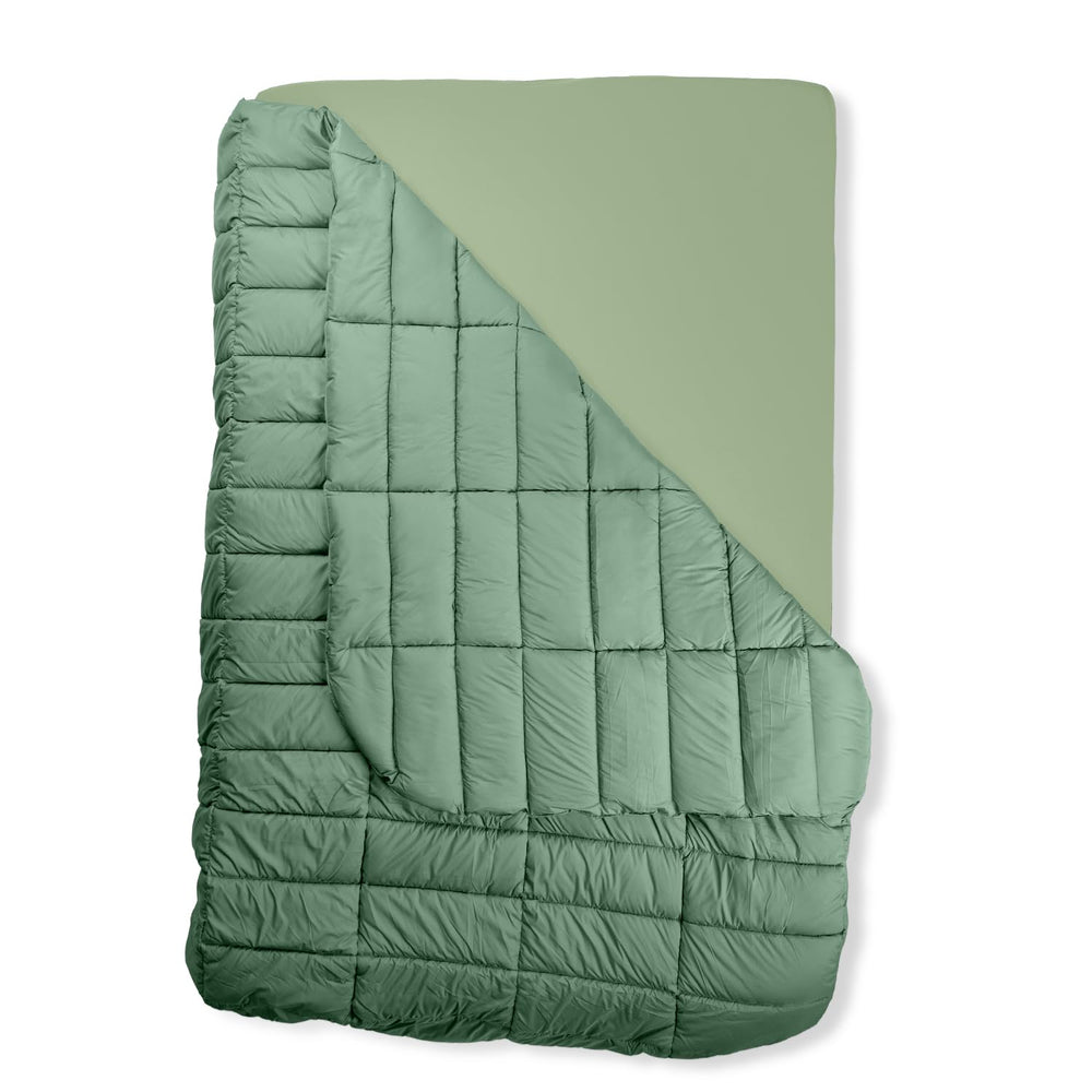 HEST packable comforter recycled-polyfill highlights eco-friendly fill.