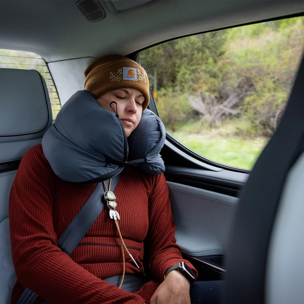 HEST Pro Travel Pillow integrated stow with zipper enables compact packing