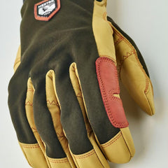 Hestra Ergo Grip Active Glove brushed lining offers soft warmth against the skin.