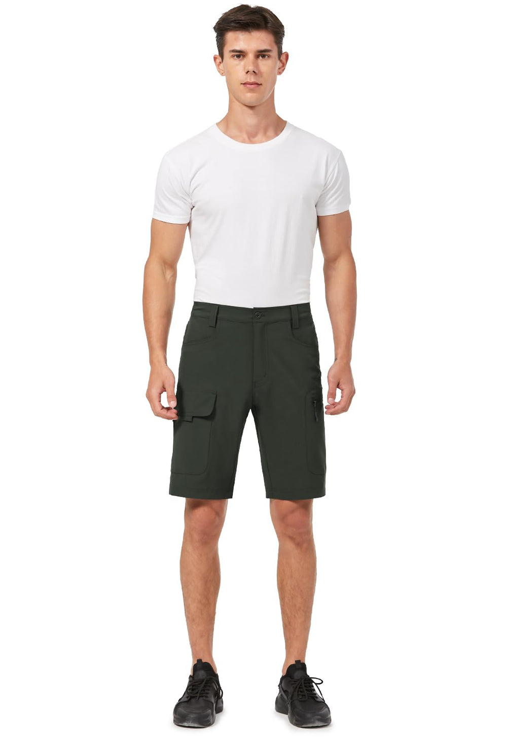 Hiauspor cargo shorts feature a secure phone pocket for swift access.