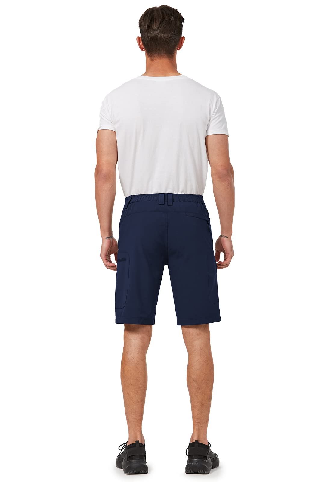 Hiauspor navy shorts demonstrate water-repellent and lightweight features for outdoor activities