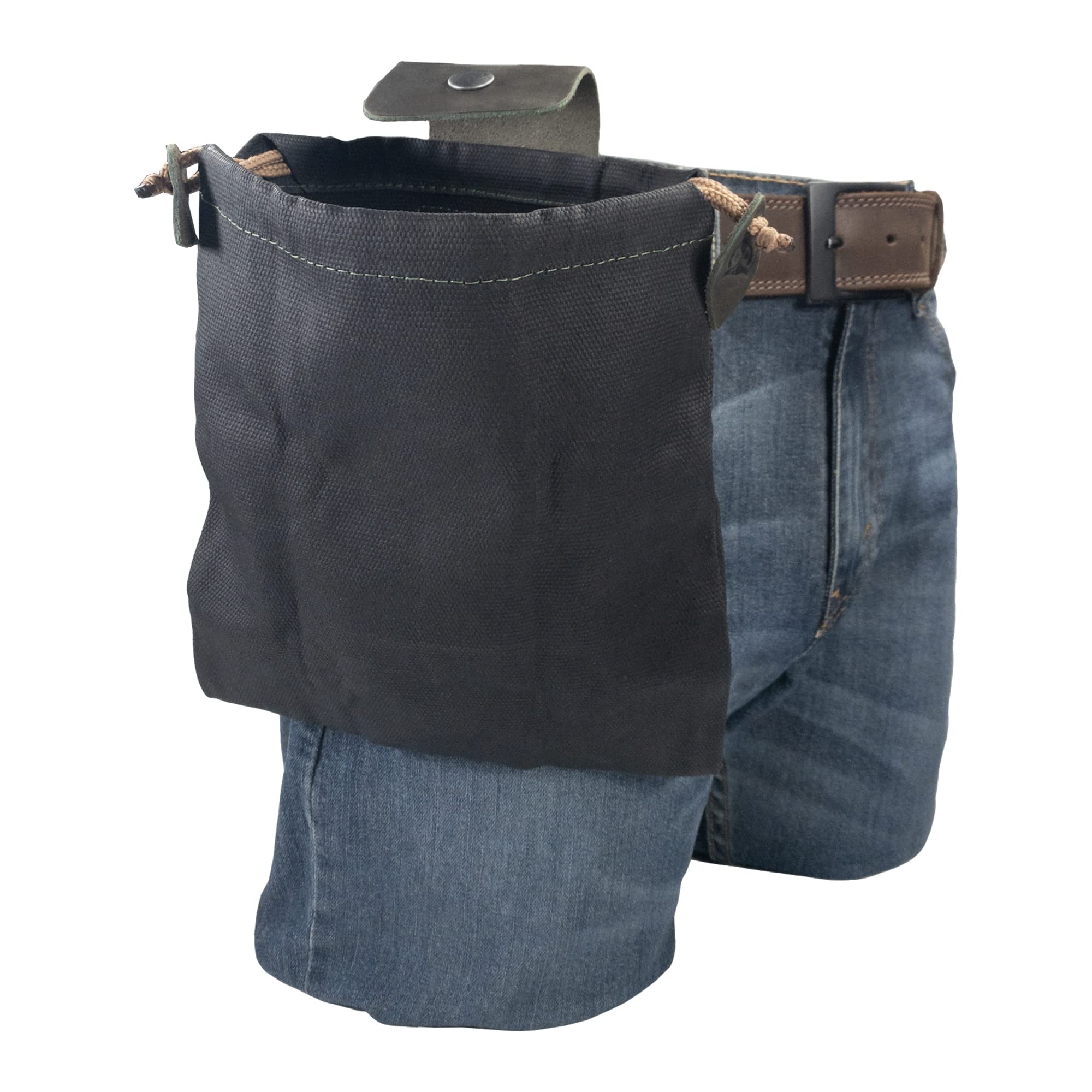 Hide & Drink drawstring closure keeps delicate treasures safe from wind.