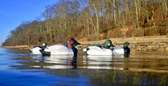 Higdon Outdoors Diver Pack high-contrast visibility attracts ducks from afar.