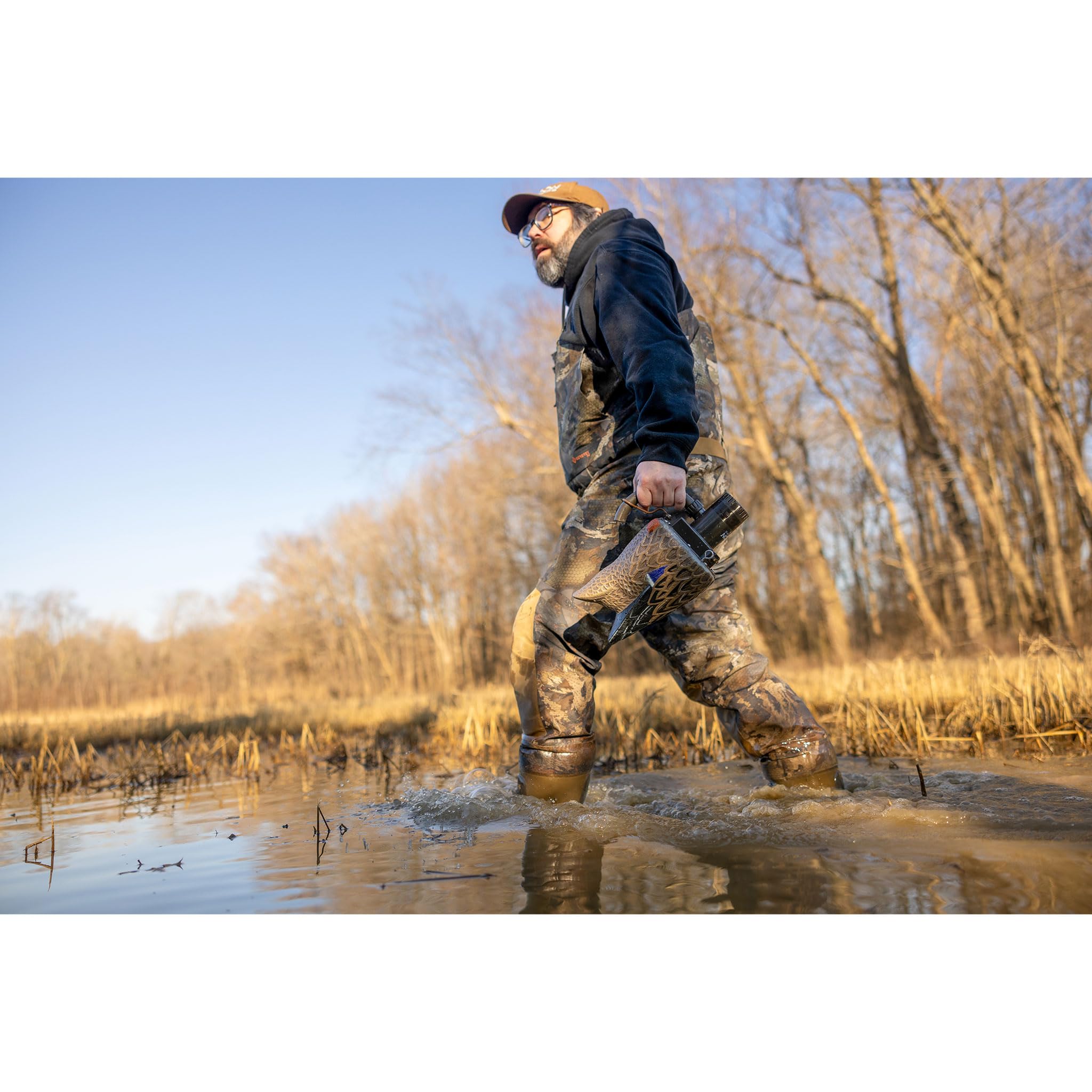Higdon Outdoors Pulsator PRO easy setup with decoy cord for quick deployment in the field.