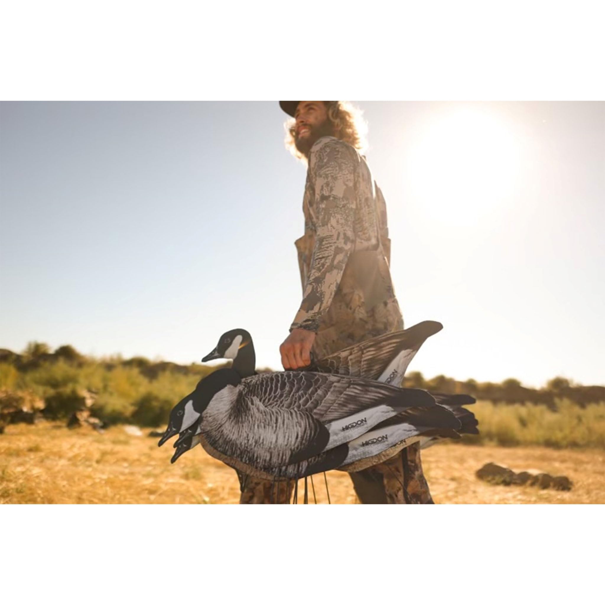 Higdon Outdoors Flats lightweight silhouette with heavy-duty stake handles
