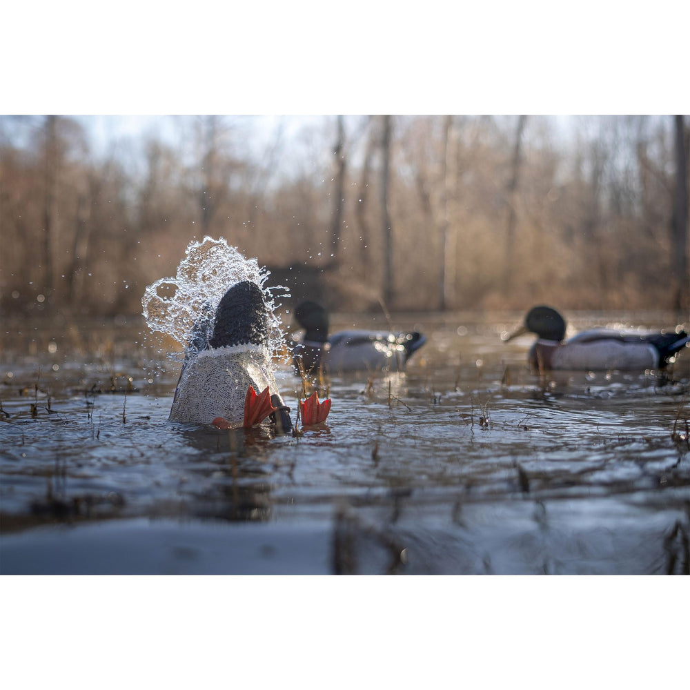 Higdon Outdoors Pulsator Pro six-inch water compatibility enables versatile placement