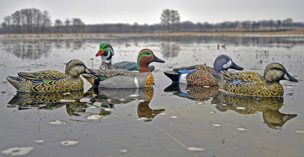 Higdon Outdoors puddle-pack pintail decoy with UV paint for durable weather resistance