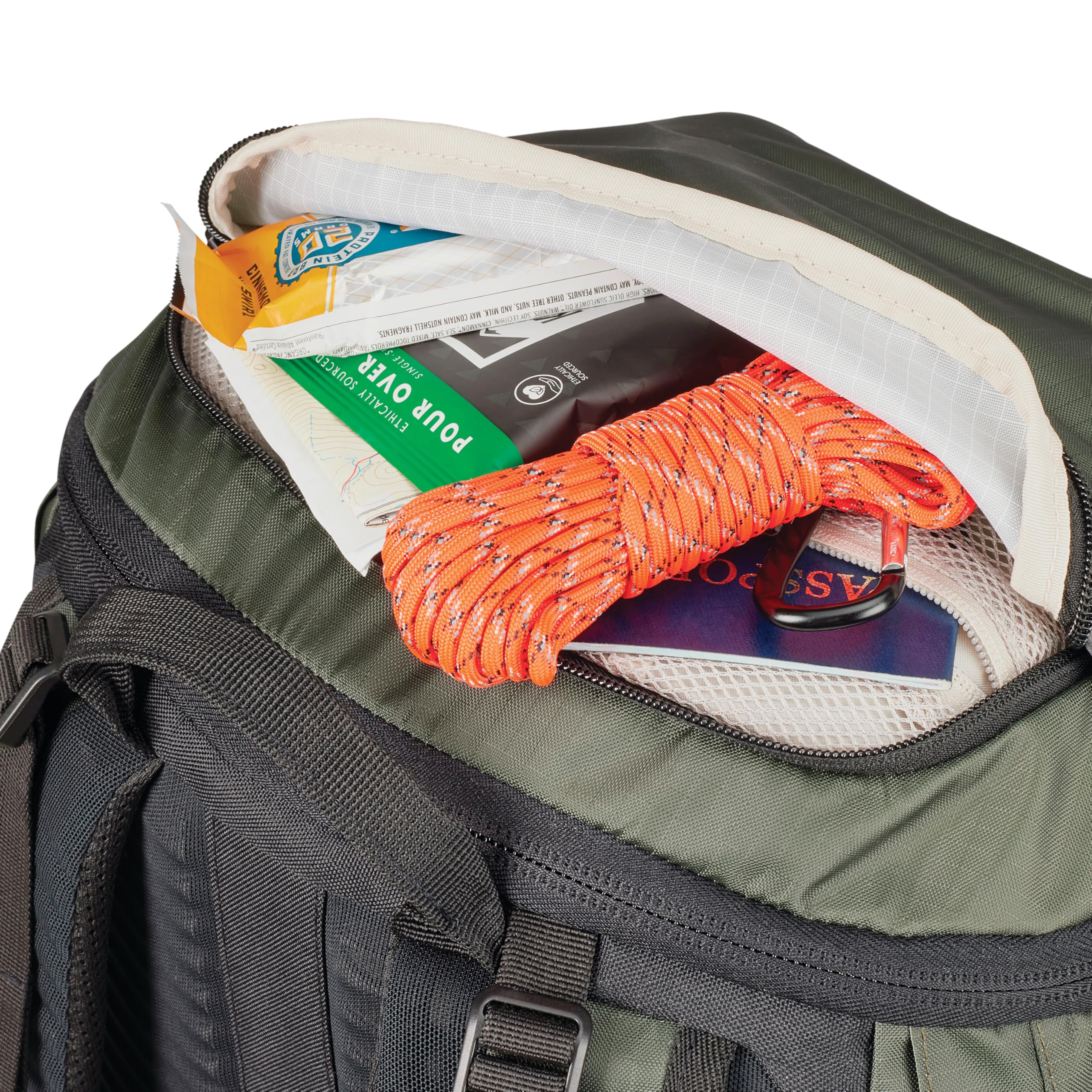 High Sierra Pathway 2.0 three main access points to the compartment for flexible loading