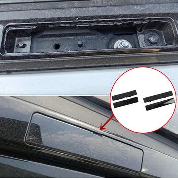 HIGH FLYING rack-end caps simplify upkeep by keeping dirt out of the roof rails.