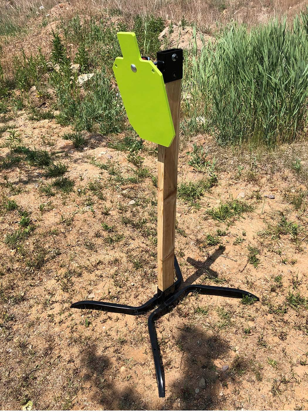 Highwild AR500 steel target with powder coat finish resists weather wear.