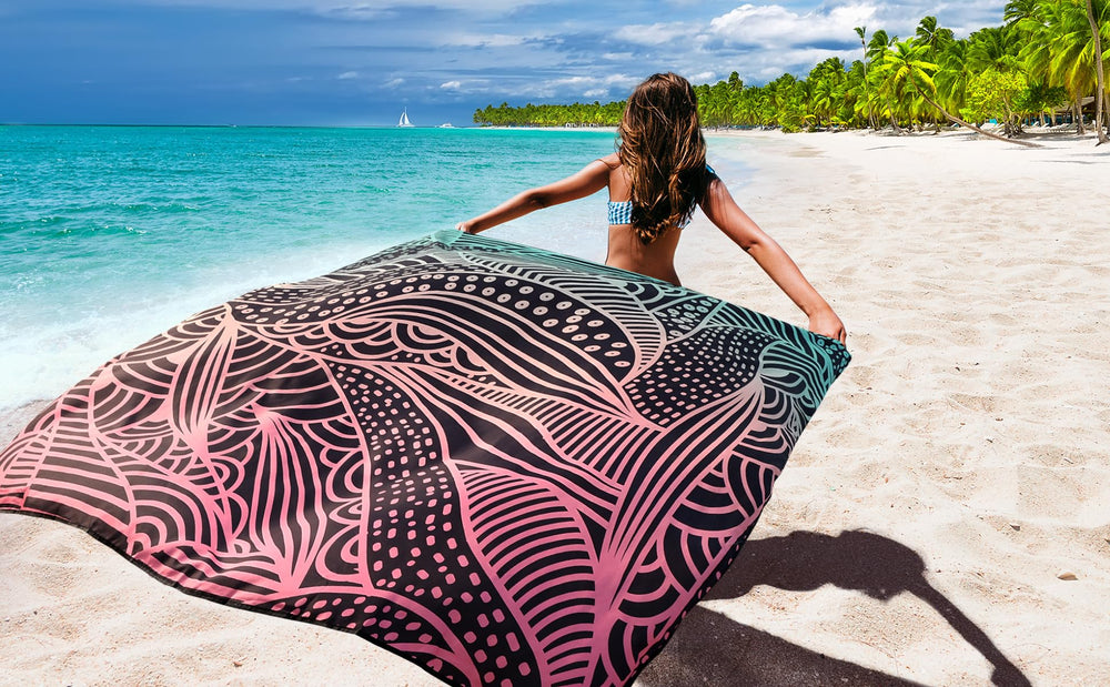 HIHOHO Beach Blanket is machine washable for easy post-adventure cleaning