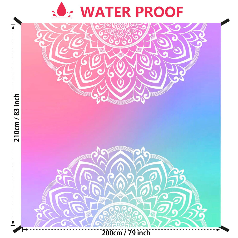 HiHOHO beach blanket quick-dry material lets sand shake off for easy cleanup.