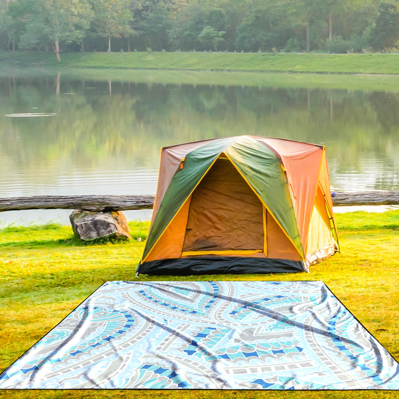 HIHOHO Beach Blanket waterproof sandproof quick-dry surface stays clean.