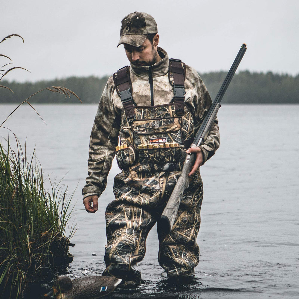 HISEA front pocket includes eight shell holders for quick reloads.