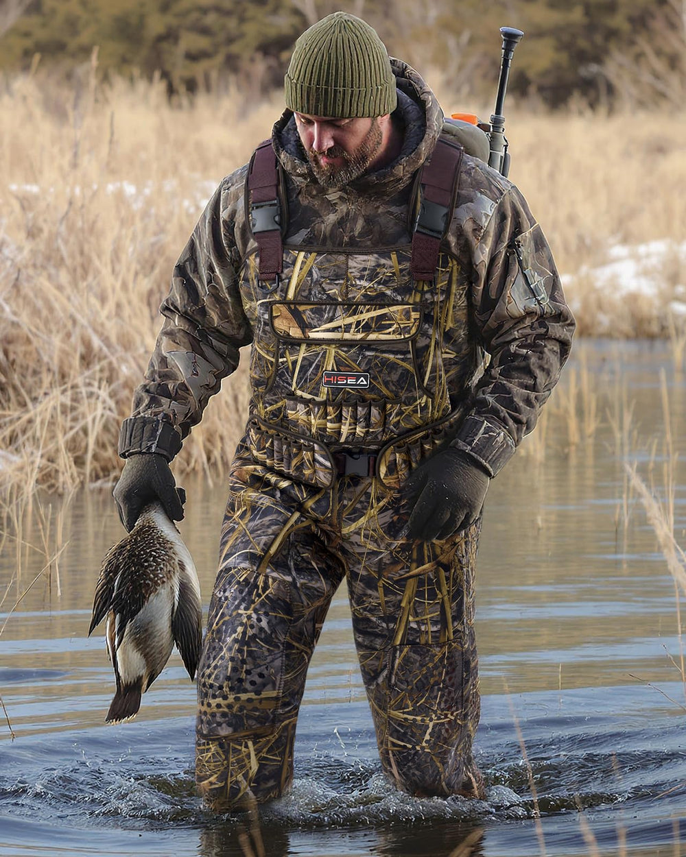 HISEA Next Camo EVO knee design supports durability during kneeling and mud movement.