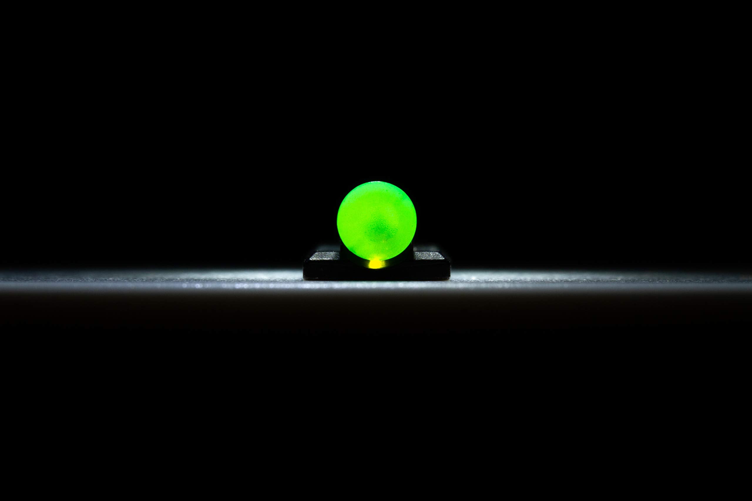 HIVIZ PMLW01 white LitePipe helps tracking in bright light.