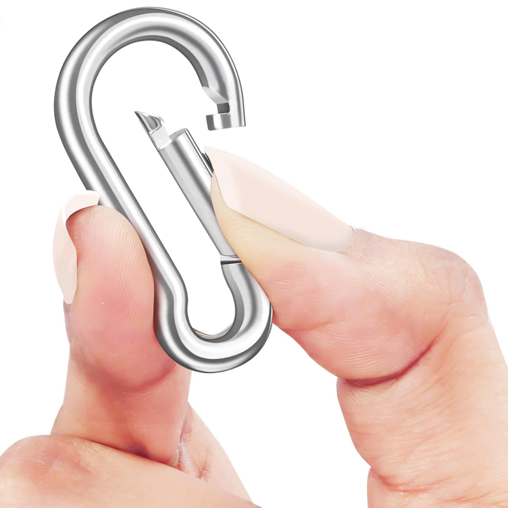 Hnnyyie durable spring-tension carabiner supports repeated use in outdoor setups.