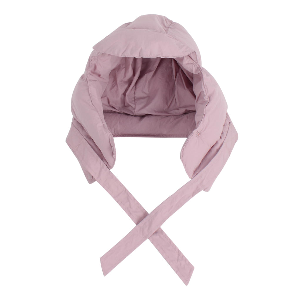 Hoce ear flaps pink image demonstrates heat retention on cold days.
