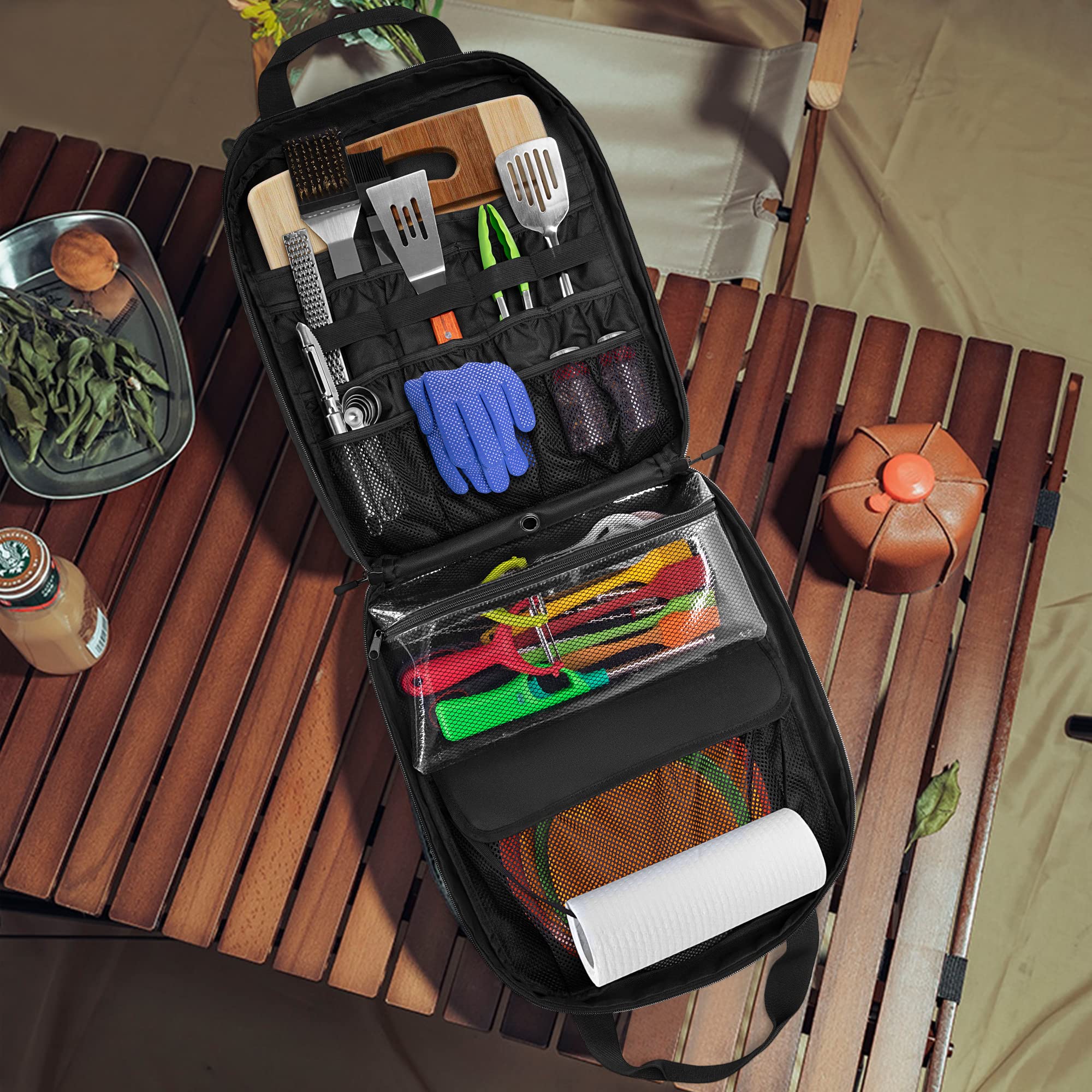HODRANT back pocket keeps aprons, notebooks, or tools organized.