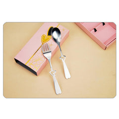 HOLIDYOYO heart spoon front view, durable stainless steel for daily use