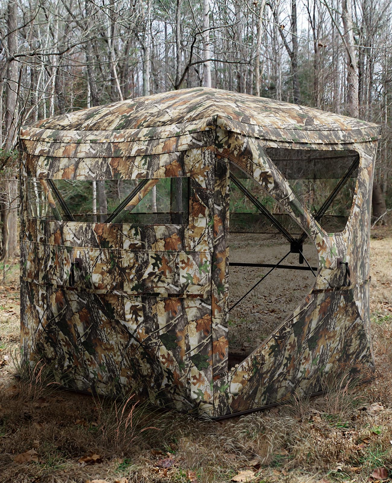 Holiwei hunting blind quick pop-up setup with carrying bag.