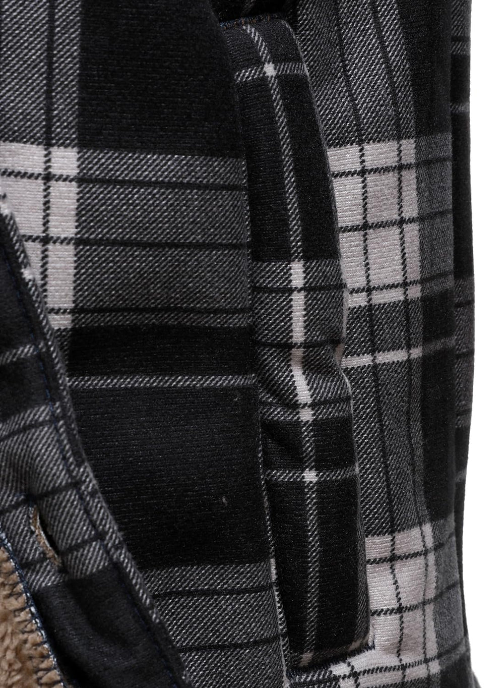 HOOD CREW outdoor-ready look for camping or hiking with this fleece jacket.