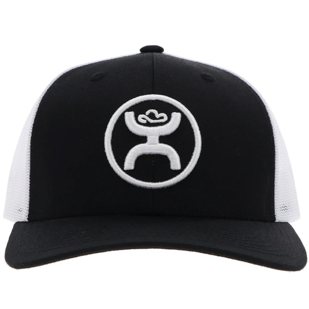 HOOEY O Classic logo close-up emphasizes branding in a stylish cap.