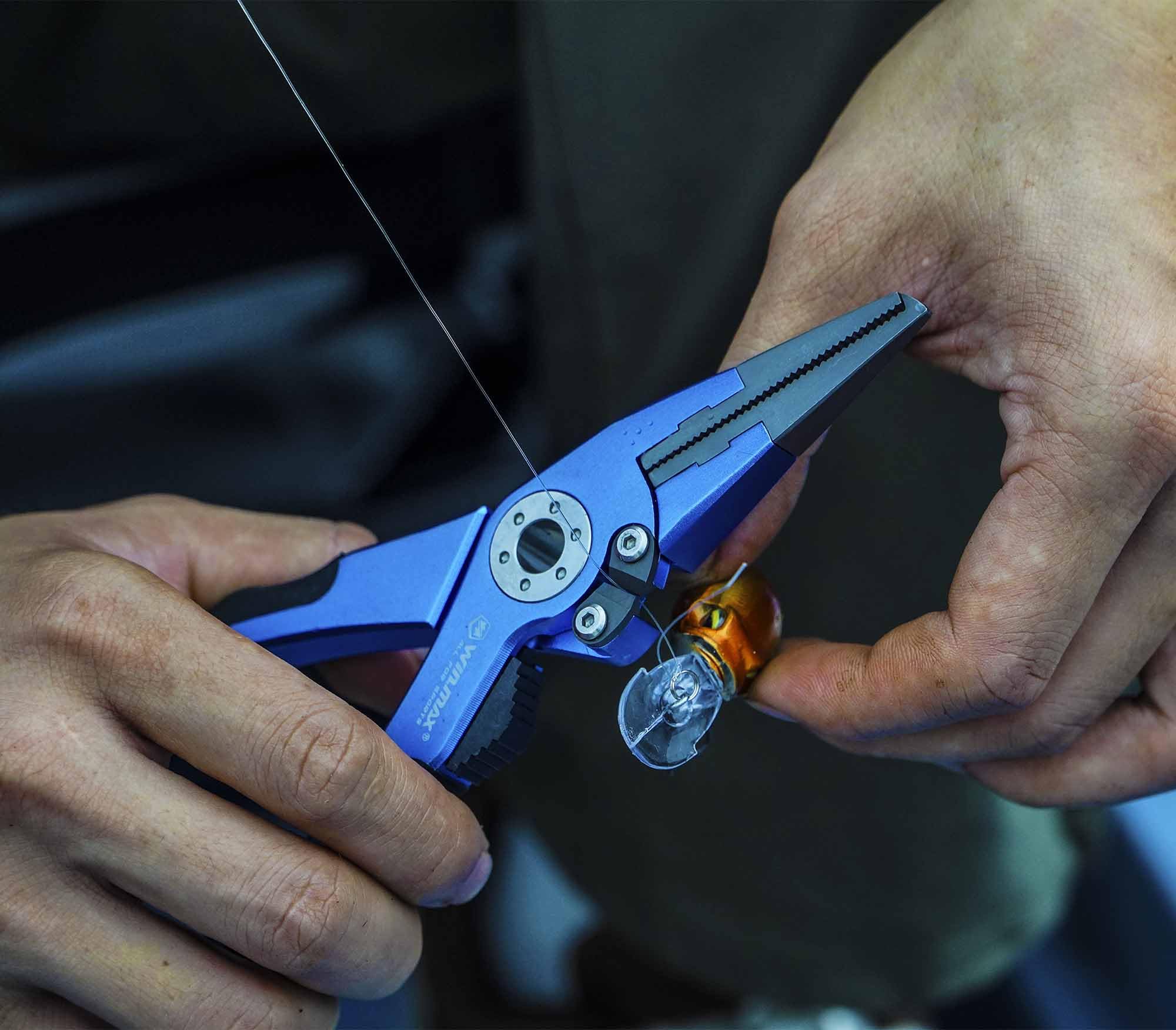 Hook remover pliers in blue with SUS420 jaws