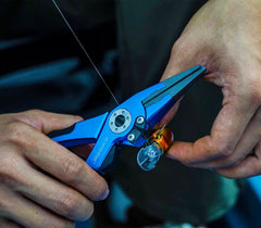 Hook remover pliers in blue with SUS420 jaws