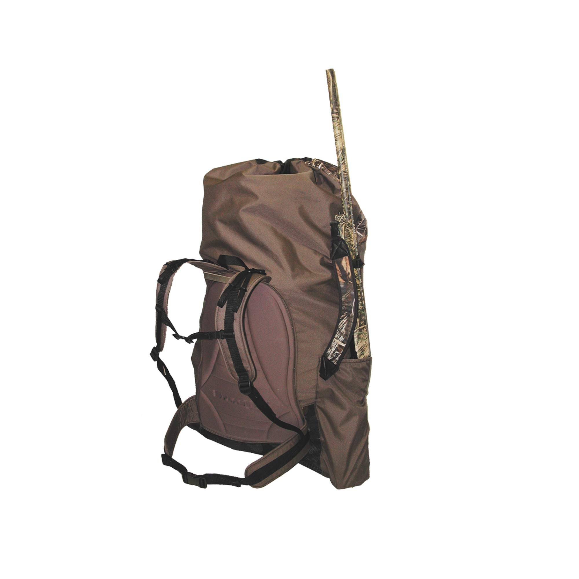 Horn Hunter Long Haul Deluxe Decoy Bag keeps gear organized on hunts and reduces clutter.