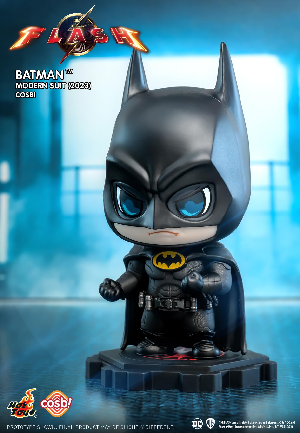 Hot Toys Kosubi The Flash Series 1 Batman Arctic suit captures bold colors clearly.