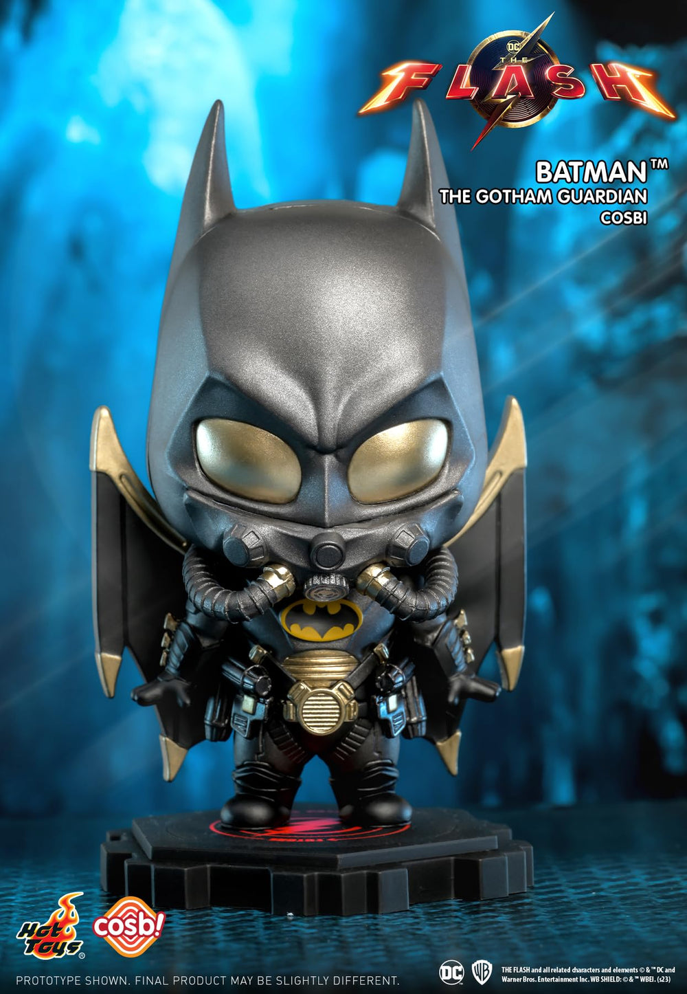 Hot Toys Kosubi The Flash Series 1 Batman Cape Crusader pose option for dioramas.