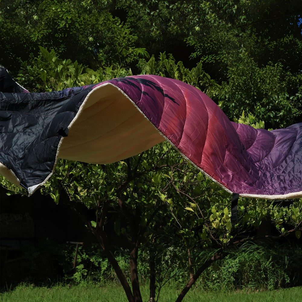 Hotkoko outdoor blanket texture highlights soft fleece for cozy outdoor comfort.