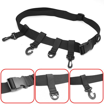 Front view showing D rings and swivel hooks