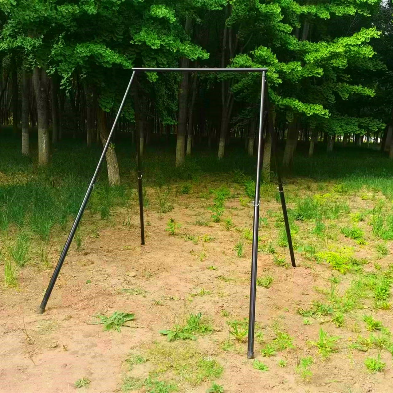 HSW hoist rack stable base ensures safety during lifting with wide legs.