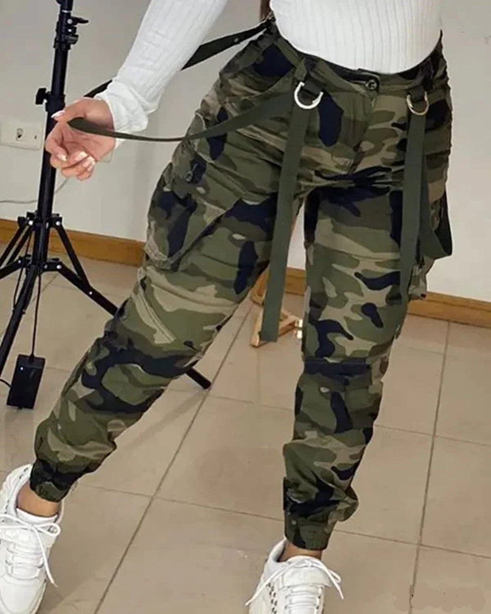 HuiSiFang women's camo pants green camo pattern adds versatile casual flair