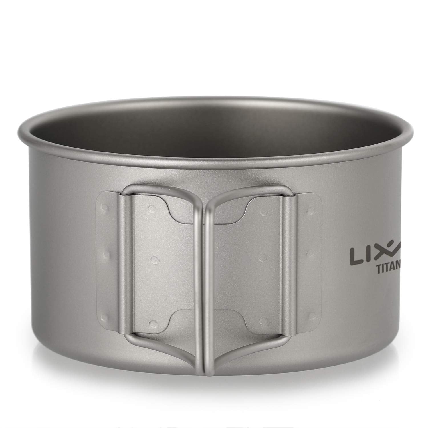 HUIOP titanium bowl as versatile picnic dishware for fresh meals.