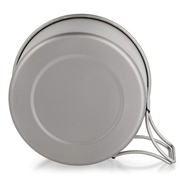 HUIOP titanium bowl in use during hiking lunch on the trail.