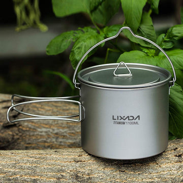 HUIOP titanium pot 1100ml with foldable handle closeup.