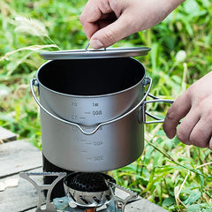 HUIOP pot with measurement marks in ml and oz.