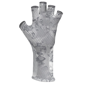 HUK Pursuit Sun Glove dries quickly for all-day water use.