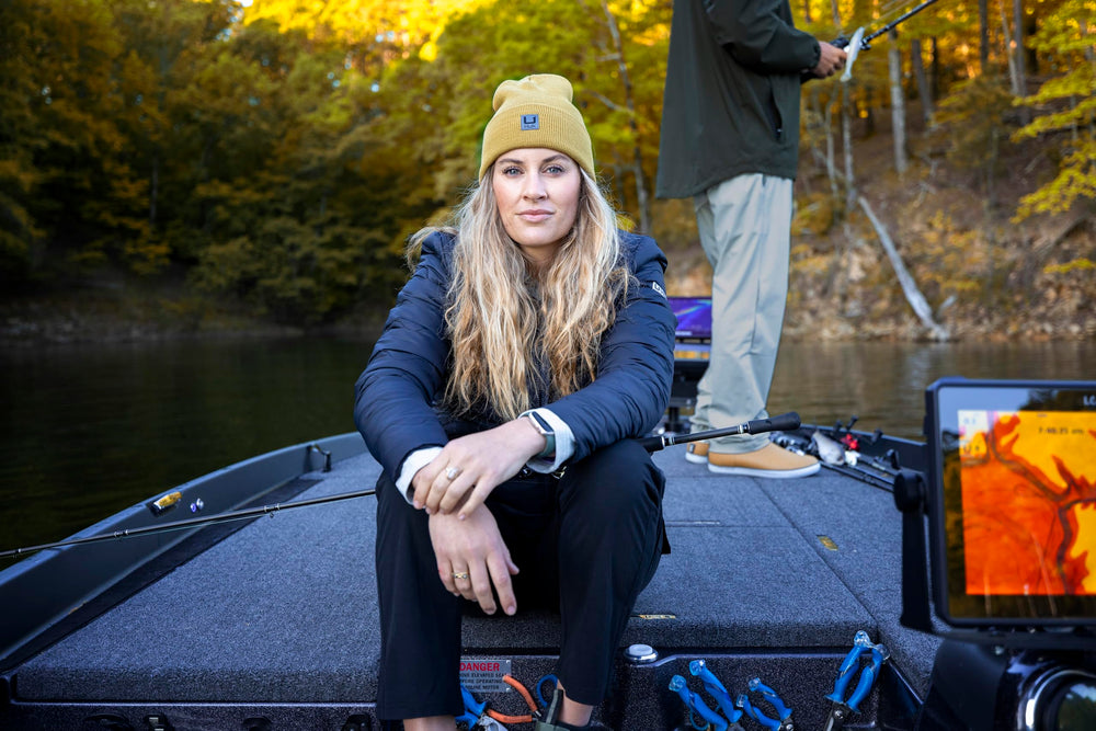 HUK Beanie stretch fabric adapts to movement and holds its shape.