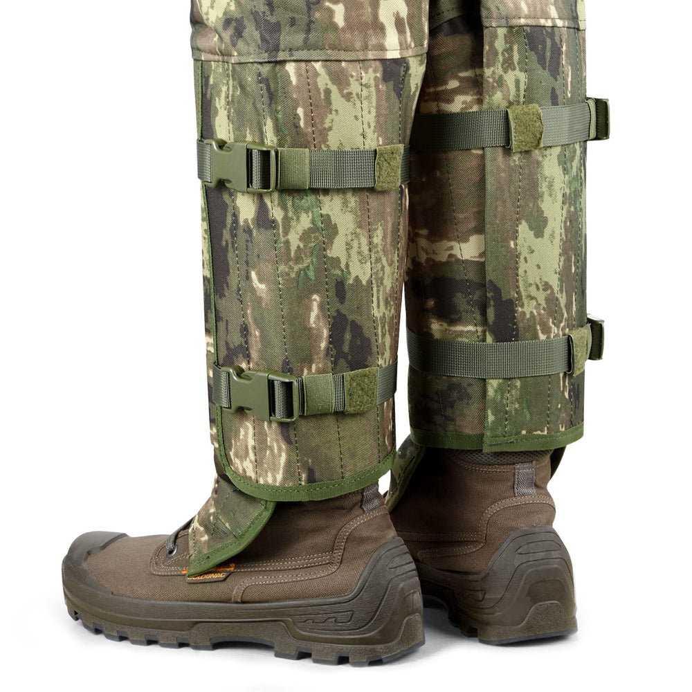 HUNTARMOR Durable chaps guard against cactus, thorns, and brush in harsh environments.