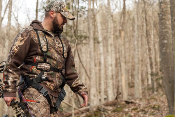 Hunter Safety System X-1 Bow-Hunter close-up of strap design showing safe, dangling-straps-free construction