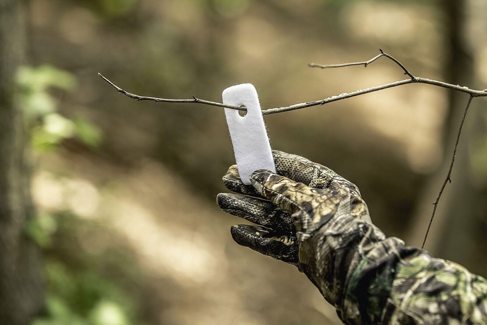 Hunters Specialties Primetime Scent Wicks compatible with various scents to attract game.