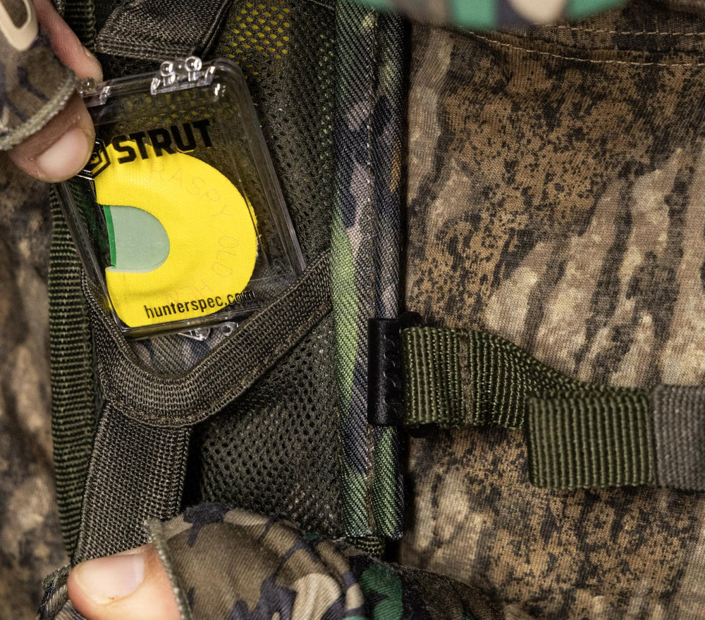 Two ultra-thin reeds on Strut call enabling smoother airflow and authentic pitches