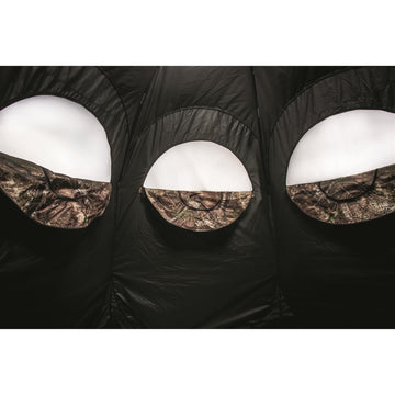 HUNTRITE Super Magnum interior is dark to conceal movement and stay hidden