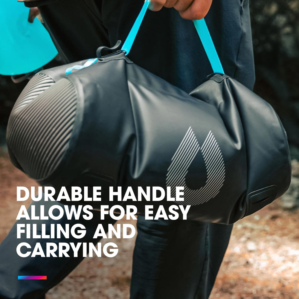 HydraPak Expedition flexible carrying handle for comfortable transport.