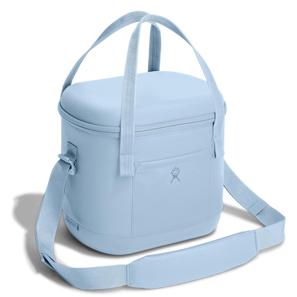 Hydro Flask Carry Out Soft Cooler 12L Surf bluesign material emphasizes sustainable outings.